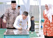 Ditandai Tandatangan Prasasti, Pj Bupati Kampar Resmikan Ponpes Baitul Hikmah Indonesia di Sungai Jalau