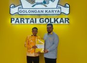 Repol Terima SK Bacalon Bupati Kampar dari DPP Golkar