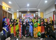 Ketua Pj TP PKK Jadi Juri Lomba Kreasi Melipat Batik Tanpa Dijahit