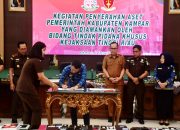 Kejati Riau Serahkan Aset Daerah kepada Pj Bupati Kampar