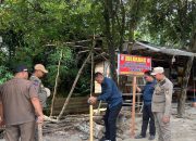 Satpol PP Kampar Lakukan Penertiban PKL di Sepanjang Jalan Rimbo Panjang dan Pasang Papan Peringatan