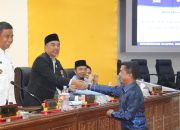 Fraksi Nasdem Sampaikan Pandangan Umum Terhadap LKPJ Bupati Kampar, Sarankan Pemda Ringankan Biaya Pendidikan Bagi Masyarakat