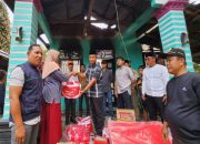 Bupati Ahmad Yuzar Sambangi Korban Kebakaran di Tanjung Alai
