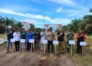 Bersama Bupati Rohul, Kapolres AKBP Emil Eka Panen Raya Jagung Serentak Kuartal ll di Dua Lokasi Berbeda
