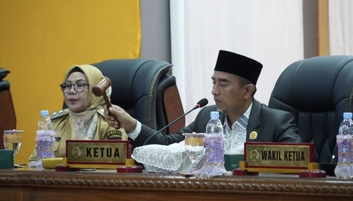 Wabup Misharti Hadiri Rapat Paripurna DPRD Kampar, Ini Agendanya