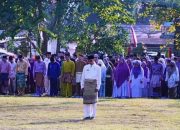 Kadishub Kampar Jadi Komandan Upacara HUT Riau ke-68 di Lapangan Pelajar Bangkinang