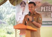 Bupati Kampar Luncurkan Peternakan Rakyat Modern Sekaligus Kukuhkan UPJA dan Serahkan ALSINTAN