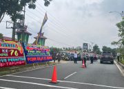Personel Dishub Kampar Lakukan Pengamanan Arus Lalu Lintas di Kantor Bupati dan Balai Adat Kampar