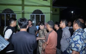 Tinjau Warga Terdampak Angin Puting Beliuang, Pemda Kampar: Pastikan Warga Tidak Sendirian