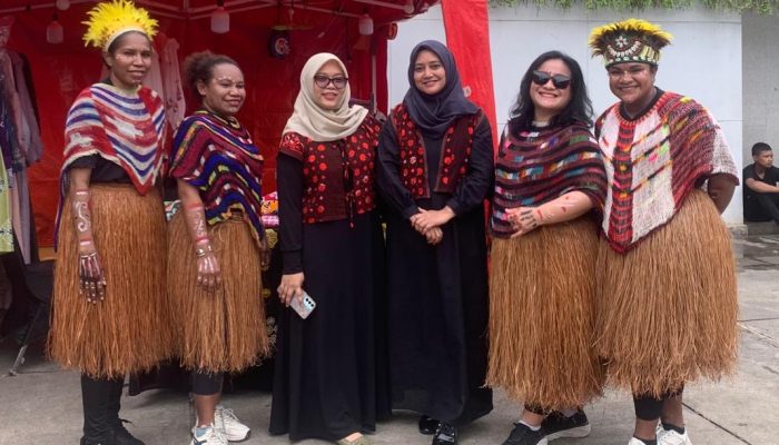 Kenalkan Budaya dan Produk Ekonomi Kreatif, Rumah Batik Serunai Kampar Tampil Memukau di Jakarta
