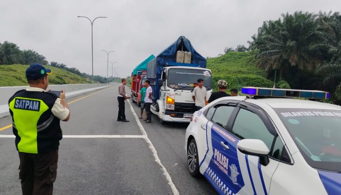 Sopir Truk Dikeroyok di Tol Permai, PJR Polda Riau Kejar Terduga Pelaku hingga KM 20